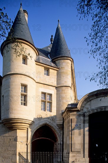 France, Paris 3e, le marais, tours de l'hotel de clisson, rue des archives, vestige medieval du 15e siecle,