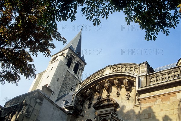 France, Paris 6e, Saint-Germain des pres portail sud et tour clocher,