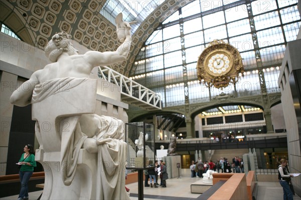 France, Paris 7e, musee d'Orsay, quai Anatole france, horloge, verriere, statues, sculptures,