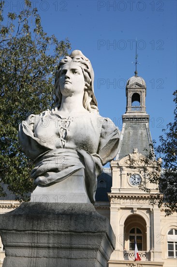 France, Paris 14e, hotel de ville, mairie du 14e, buste marianne, square ferdinand brunot,