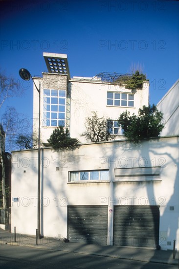 France, Paris 14e, villa gughenbuhl, rue Nansouty, face au parc montsouris, atelier d'artiste, art deco,