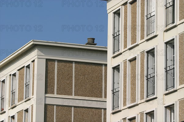 France: Normandie, Seine Maritime, le havre, architecte auguste perret, detail habitat, appartements, fenetres, beton,