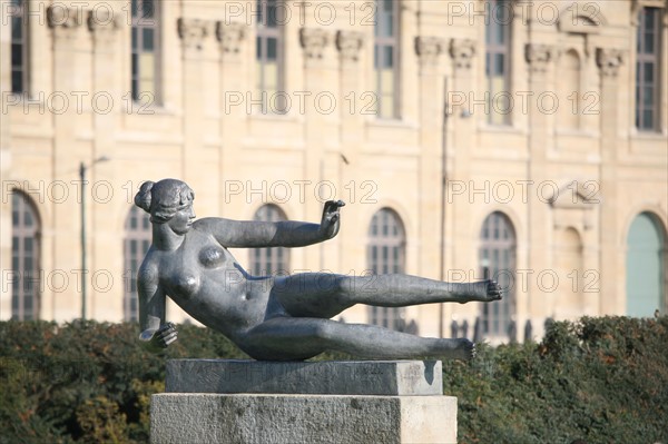 France, Paris 1e, jardin des tuileries, statue de femme d'aristide maillol, sculpteur.