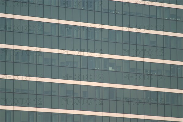 France, hauts de Seine, la defense, tours, immeubles, gratte ciel, fenetres, verre, immeuble de bureaux,