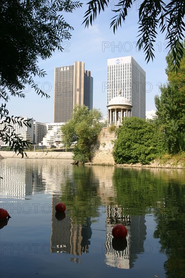 France, hauts de Seine, la defense, tours, immeubles, gratte ciel, neuilly sur Seine, temple de l'amour, 
ile de la Grande Jatte, la Seine,