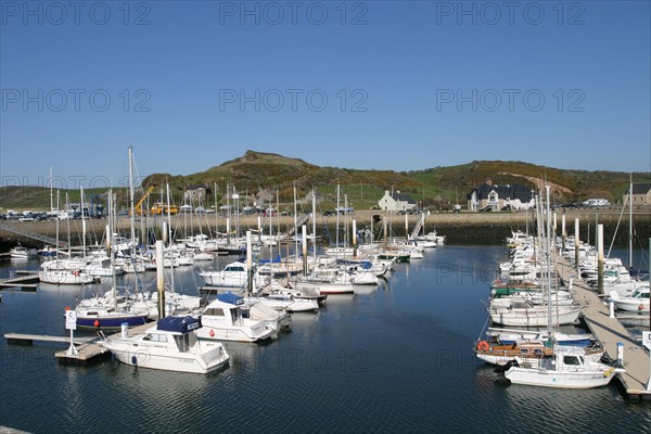 France, Basse Normandie, Manche, Cotentin, dielette, port, bateaux de plaisance, voiliers, pontons, panorama, paysage,