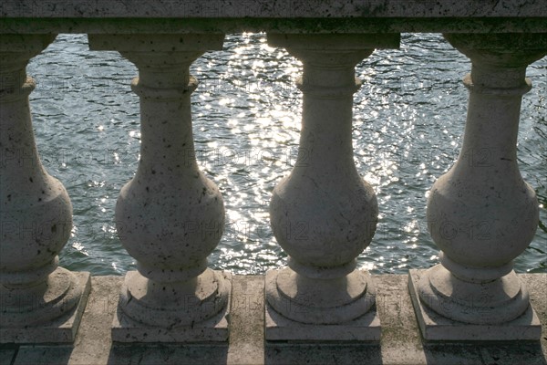 France, Paris 15/16e, pont de bir hakeim, detail, viaduc de passy, balustrade, Seine,