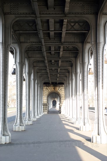 France, pont de bir hakeim