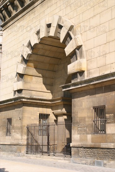 Ancien pavillon d'octroi, place de la Nation à Paris