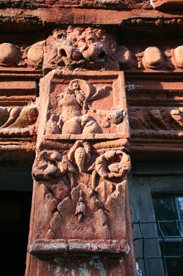 France, Bretagne, Cotes d'Armor, saint brieuc, vieux saint brieuc, detail d'un chapiteau sculpte, habitat traditionnel, colombages, pans de bois, rue Fardel