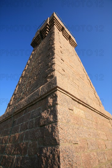 France, Bretagne, Cotes d'Armor, cote de granit rose, ploumanach, au pied du phare de pors kamor,