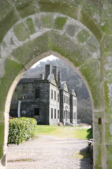 France, Bretagne, Cotes d'Armor, abbaye de bon repos, pays de guerledan, vestige, voute, ogive,