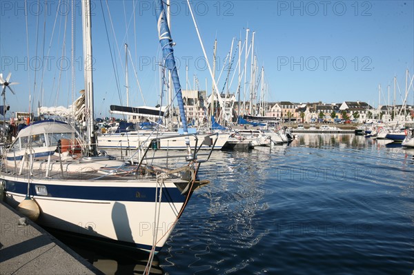 France, Bretagne, Finistere sud, Cornouaille, Concarneau, la ville close, fortification vauban, port de plaisance, voiliers, vedettes, quai, bateaux,