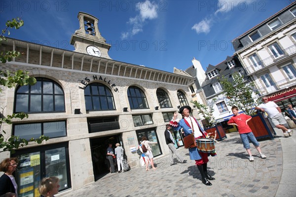 Concarneau (Bretagne), le crieur de nouvelles