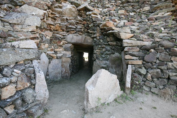 France, Bretagne, Finistere Nord, cairn de barnenez, plouezoc'h pres de morlaix, sepulture, megalithes, archeologie,