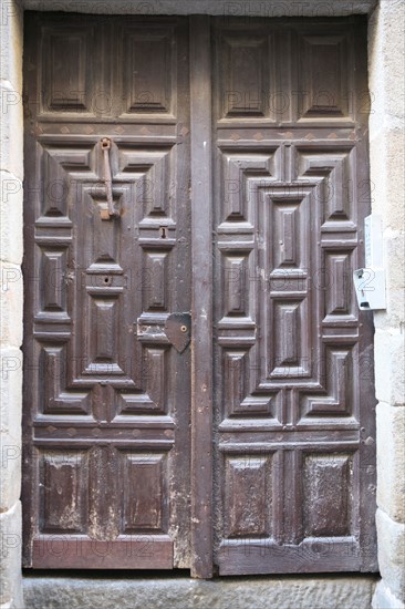 France, Bretagne, Ille et Vilaine, rennes, vieux rennes rue du chapitre, porte a motifs,