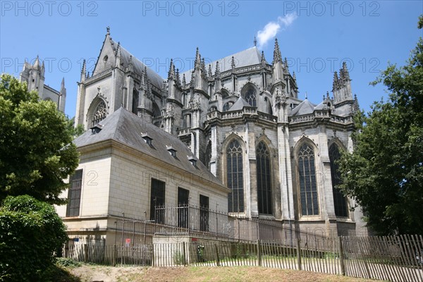 France, pays de loire, loire atlantique, Nantes, cathedrale saint pierre et saint paul, chevet depuis le cours saint pierre, art gothique,