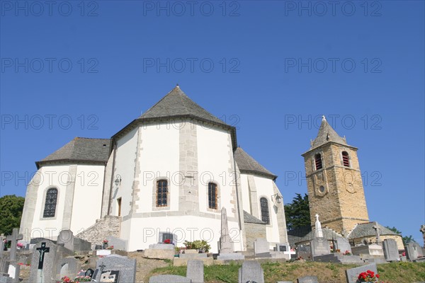 France, Basse Normandie, Manche, Cotentin, rade de Cherbourg, querqueville, chevet de eglise Saint-Germain, tour clocher,