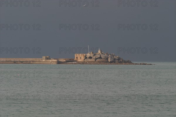 France, Basse Normandie, Manche, Cotentin, Cherbourg, grande rade est
passe de l'est