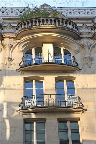 Building 140 rue de Rennes, Paris