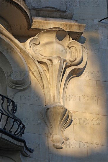 Building 140 rue de Rennes, Paris