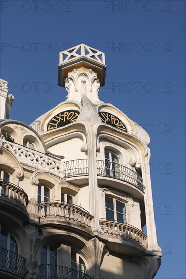 Building 140 rue de Rennes, Paris