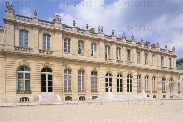 France, Paris 7e, faubourg Saint-Germain, hotel de Lassay, rue de l'universite, residence du president de l'assemblee nationale, hotel particulier, etat, institution, facade sur cour,