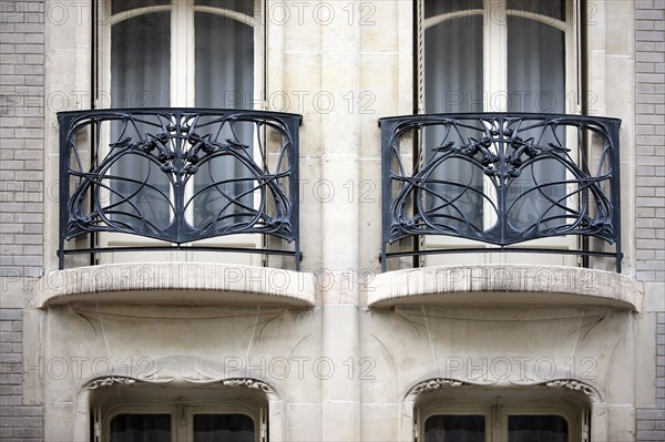 Building Trémois, 11 rue Francois Millet in Paris