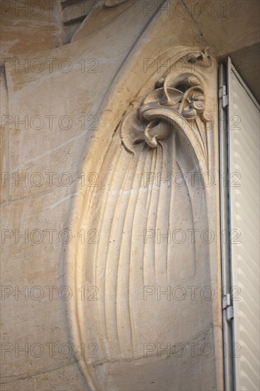 Immeuble Jassedé, 142 avenue de Versailles à Paris