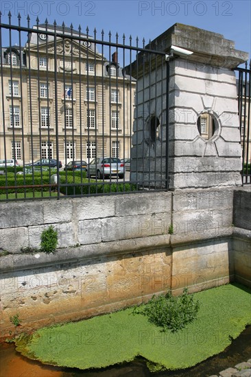 France, Haute Normandie, Seine Maritime, Rouen, hotel de region, institution, administration, conseil regional, facade, entree, grille,