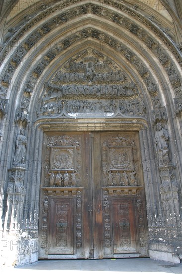 France, Haute Normandie, Seine Maritime, Rouen, place barthelemy, eglise saint Maclou, portail central, sculpture, tympan, scenes bibliques,