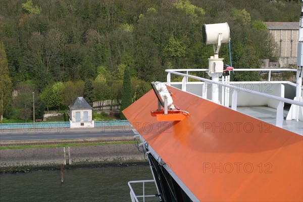 France, Haute Normandie, Seine Maritime, vallee de la Seine, canteleu, croisset, pavillon Flaubert, depuis la passerelle d'un cargo,