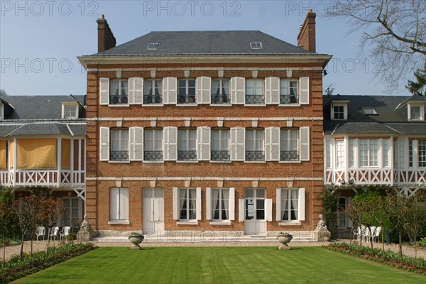 France, Haute Normandie, Seine Maritime, vallee de la Seine, villequier vu depuis la rive d'en face (vatteville la rue) maison vacquerie musee Victor Hugo