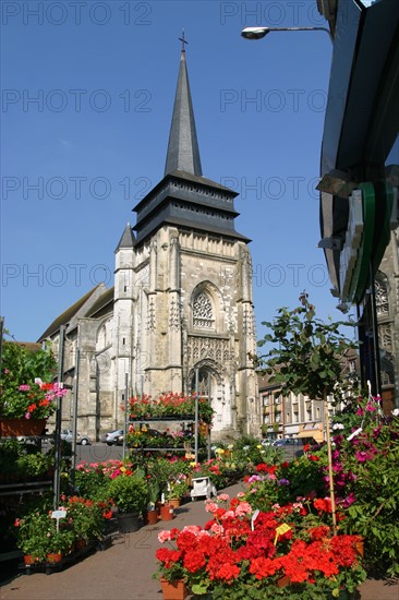 France, Haute Normandie, Seine Maritime, pays de bray, neufchatel en bray, eglise notre dame, etal de fleuriste,