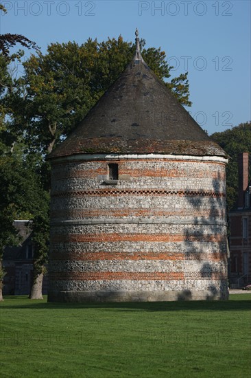 France, Haute Normandie, Seine Maritime, pays de Caux maritime, vallee de la Durdent, Paluel, chateau de Janville, colombier