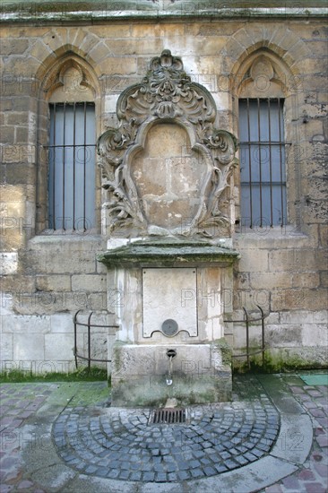 France, Haute Normandie, Seine Maritime, Rouen, rue Saint-Romain, fontaine Saint-Romain,