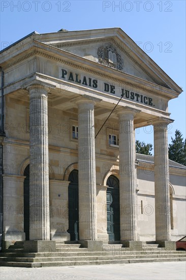 France, Basse Normandie, orne, domfront, palais de justice, institution, tribunal,