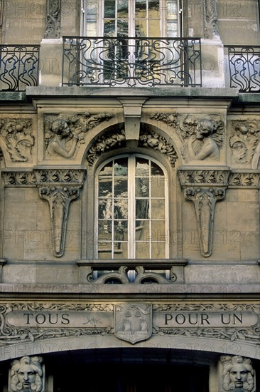 12 rue du Renard, Paris