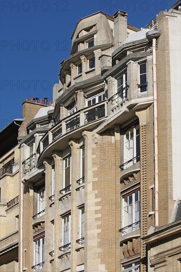 Guimard building, 18 rue Henri Heine, Paris