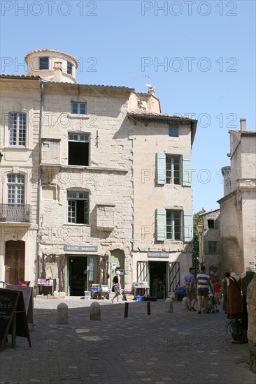 France, languedoc roussillon, gard, uzes, place dampmartin, immeuble, maison,