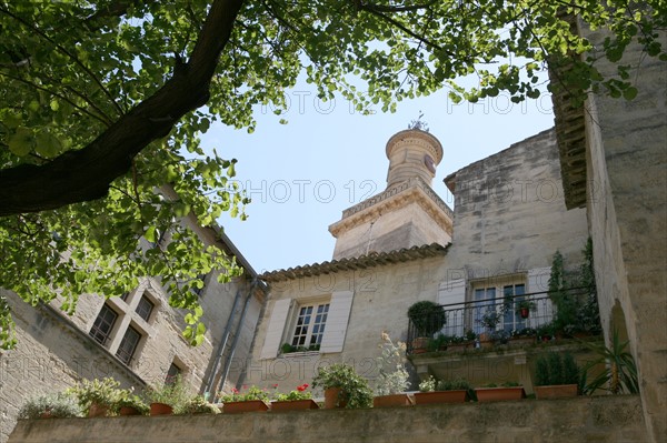 France, languedoc roussillon, gard, uzes, place aux herbes, maison, tour,