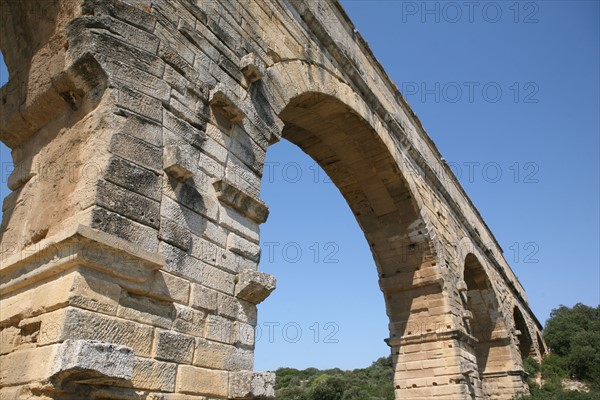 France, languedoc roussillon, gard, site du pont du gard, grand site, paysage, aqueduc romain, riviere le gardon, arches,