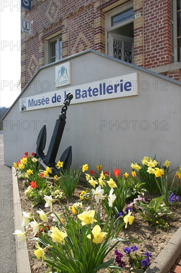 France, picardie, oise, longueuil annel, ecluses, mariniers, musee de la batellerie, transport fluvial, peniche, freycinet, eau, navigation,