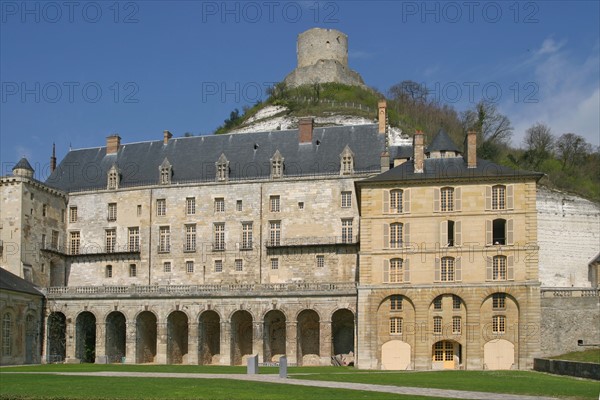 France, ile de france, val d'oise, la roche guyon, la seine, chateau, monument historique, architecture defensive, donjon, berges du fleuve