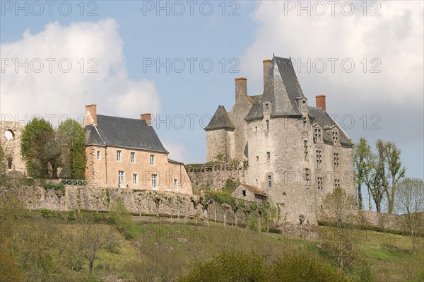 France, pays de loire, mayenne, sainte suzanne, village, forteresse sainte anne, place forte, panorama, habitat traditionnel, maisons,