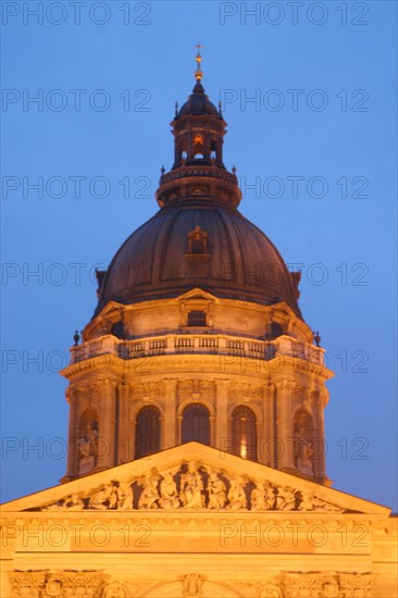 europe, Hongrie, budapest, basilique svent istvan, eclairage, nuit, baroque,