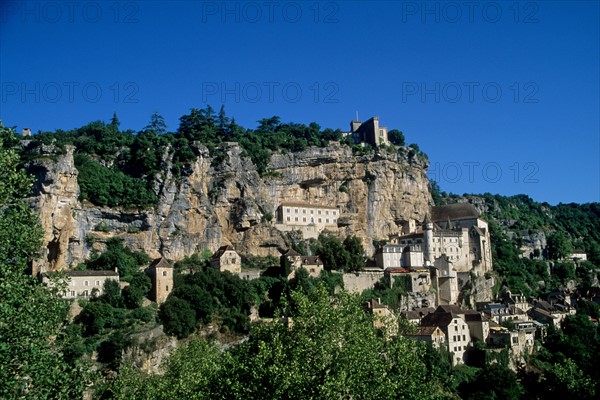 France, midi pyrenees, lot, rocamadour, vallee de la dordogne, village perche, habitat traditionnel, pierre, panorama, rocher,