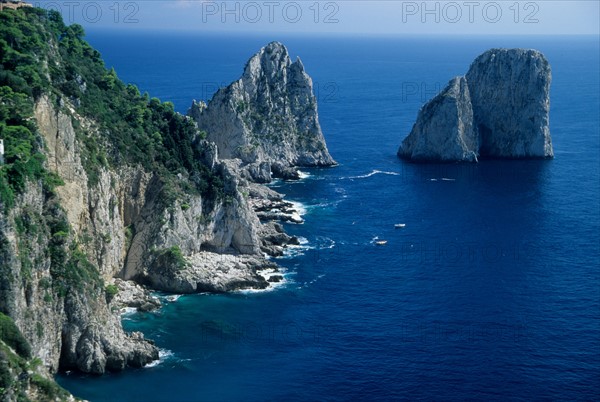 Italie, sud, golfe de naples, capri, falaises, iles fraglioni, mer, plage, station balneaire,