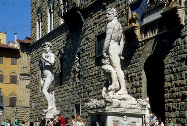 Italie, toscane, florence, firenze, renaissance italienne, palazzo vecchio, palais vieux, hotel de ville, david, michel ange, sculpture lion, place de la seigneurie,