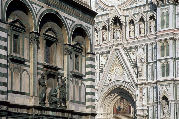 Italie, toscane, florence, firenze, renaissance italienne, baptistere, santa maria del fiore, grande rose, facade, marbre, sommet, decor, duomo,